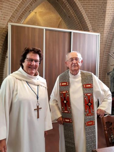 Pastoor Jan Veldt met pastor Marion Bleeker